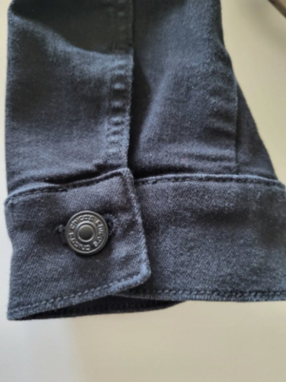 Chico's Size 1 Reg Medium Black Denim Cropped Jean Jacket 20 in length 4 Pockets - Picture 8 of 13
